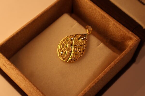 IMG_0858 GOLD LOCKET-LT22/581